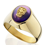 Small Comstock Onyx Crest Ring Small Comstock Onyx Crest Ring