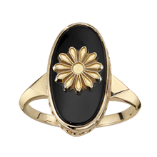 Oval Onyx Ring with Mini Marguerite